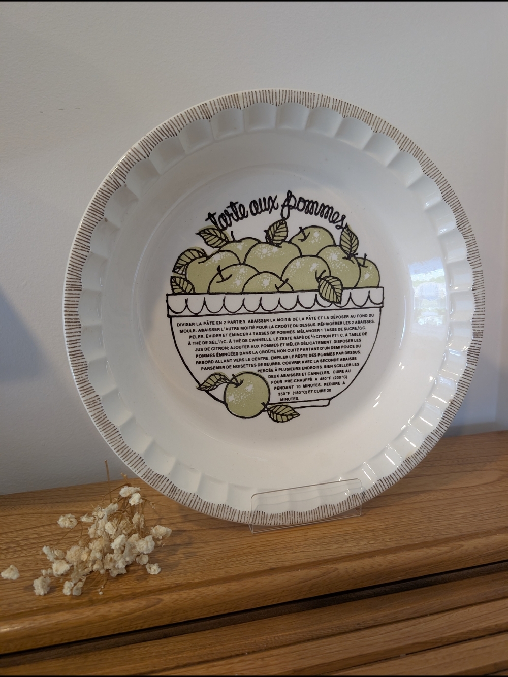 Vintage Royal China “Tarte aux Pommes” Pie Plate – French Recipe Design – USA